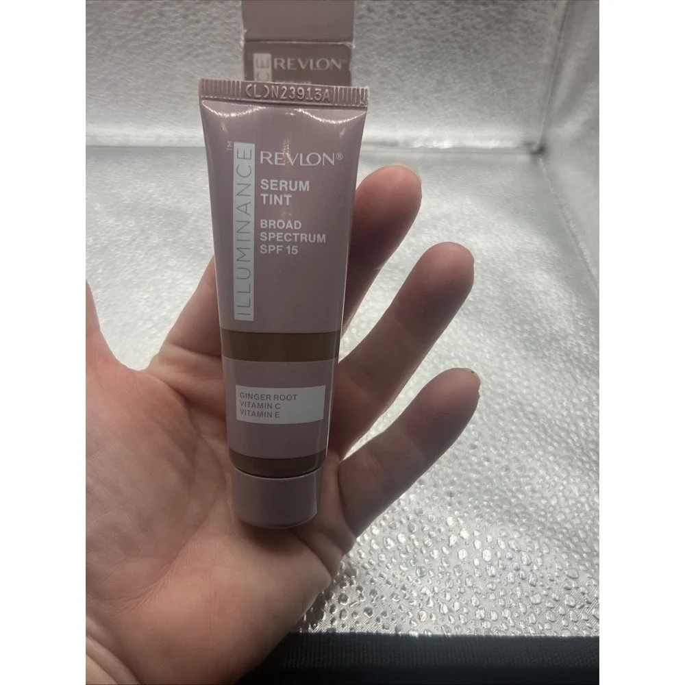 Revlon Illuminance Tinted Serum, Triple Hyaluronic Acid, SPF 15, 601 Nutmeg